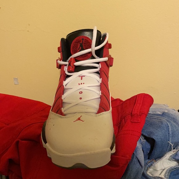 Jordan’s - Picture 2 of 3